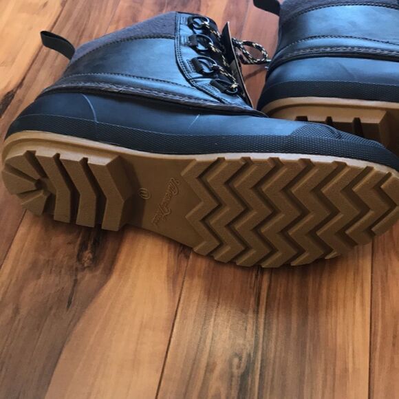 NEW Universal Thread Duck Boots‎ - Picture 7 of 8